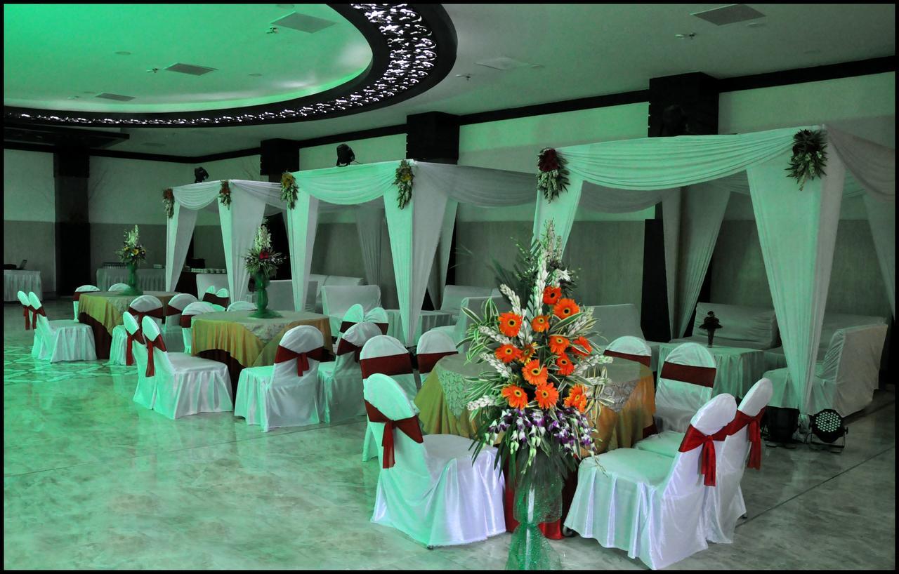 Vijay Paradise Lucknow Exteriör bild