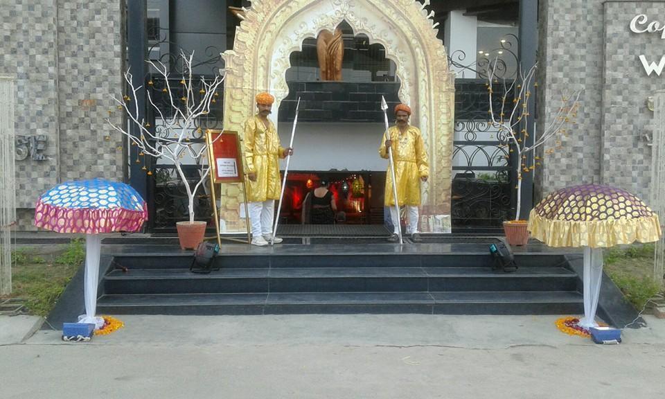 Vijay Paradise Lucknow Exteriör bild