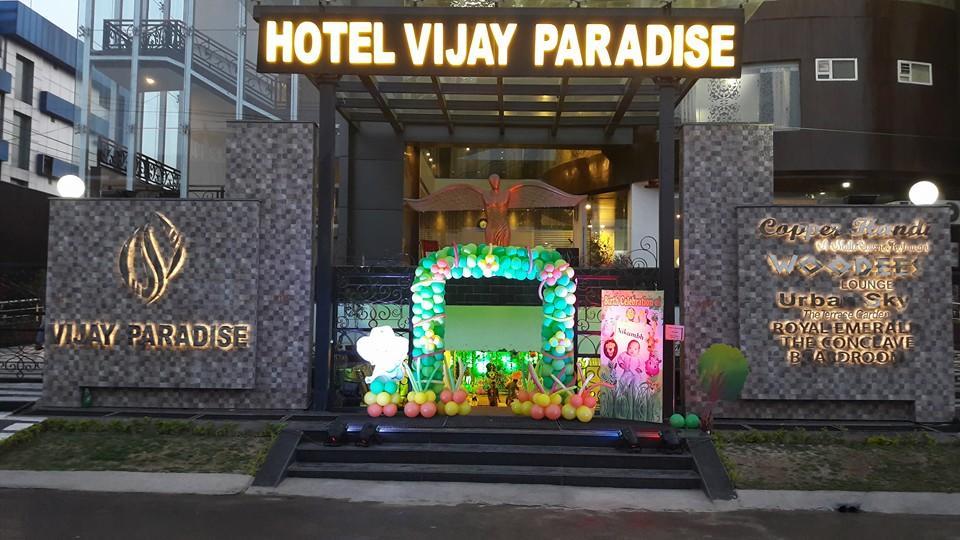 Vijay Paradise Lucknow Exteriör bild