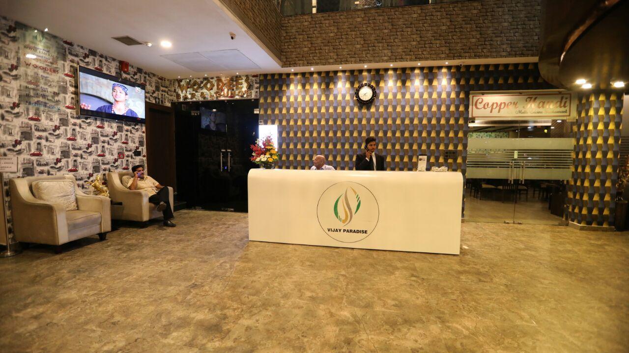 Vijay Paradise Lucknow Exteriör bild
